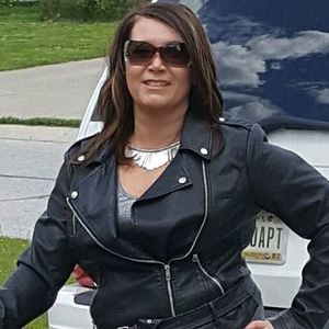 Meet your Posher, Angela